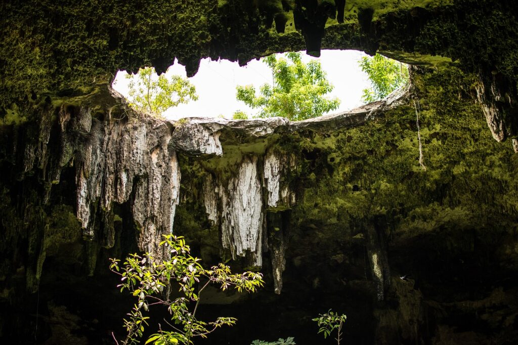 hole, cenote, cave-4166307.jpg